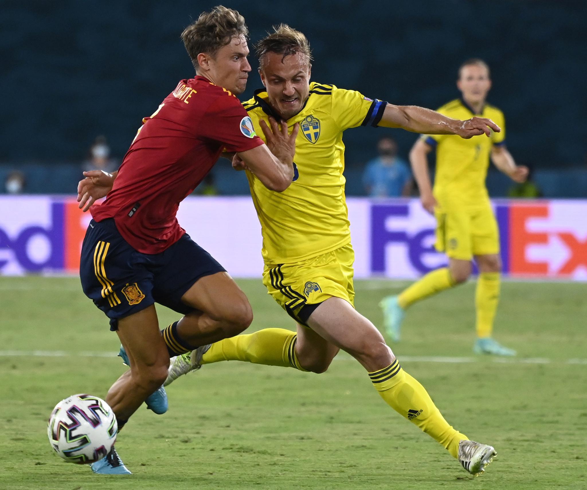 包含瑞典国家队战平保加利亚国家队，关键平局的词条