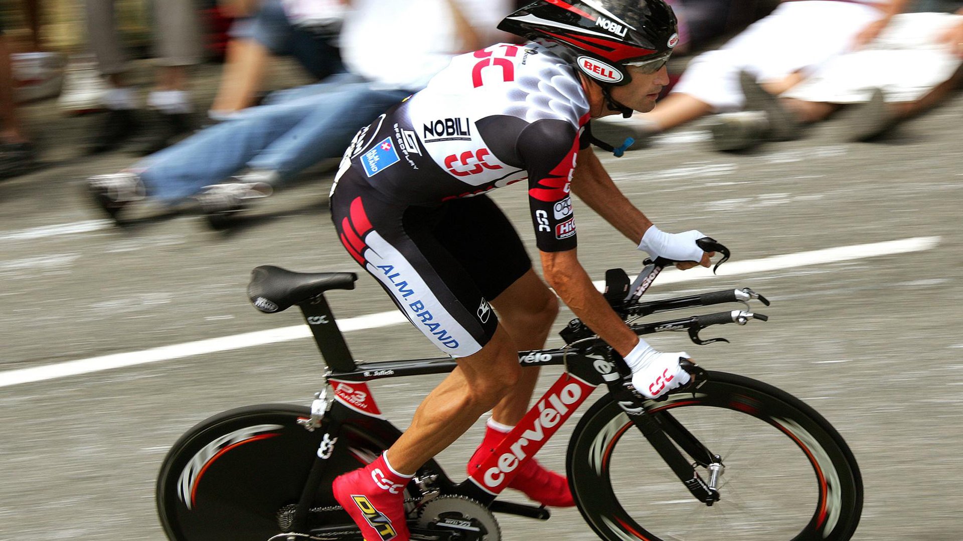 欧冠淘汰赛之夜,努涅斯点燃赛场